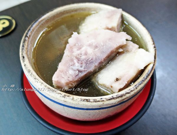 銘記台灣小吃:傳香半世紀!! 銘記台灣小吃 / 筒仔米糕 / 近後勁夜市 銘記台灣小吃:傳香半世紀!! 銘記台灣小吃 / 筒仔米糕 / 近後勁夜市