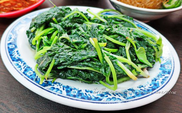 銘記台灣小吃:傳香半世紀!! 銘記台灣小吃 / 筒仔米糕 / 近後勁夜市 銘記台灣小吃:傳香半世紀!! 銘記台灣小吃 / 筒仔米糕 / 近後勁夜市