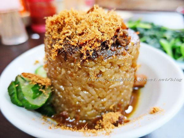 銘記台灣小吃:傳香半世紀!! 銘記台灣小吃 / 筒仔米糕 / 近後勁夜市 銘記台灣小吃:傳香半世紀!! 銘記台灣小吃 / 筒仔米糕 / 近後勁夜市