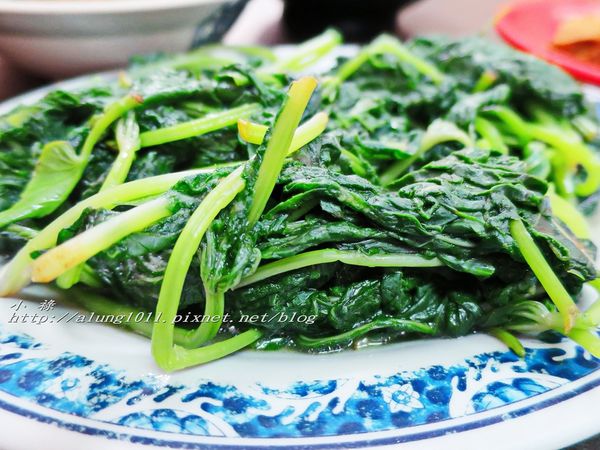 銘記台灣小吃:傳香半世紀!! 銘記台灣小吃 / 筒仔米糕 / 近後勁夜市 銘記台灣小吃:傳香半世紀!! 銘記台灣小吃 / 筒仔米糕 / 近後勁夜市