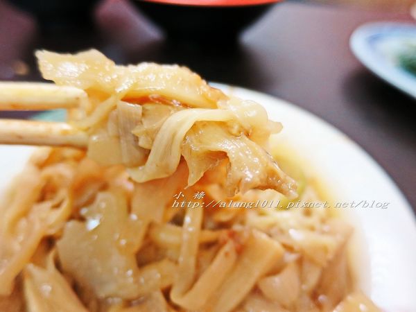 銘記台灣小吃:傳香半世紀!! 銘記台灣小吃 / 筒仔米糕 / 近後勁夜市 銘記台灣小吃:傳香半世紀!! 銘記台灣小吃 / 筒仔米糕 / 近後勁夜市