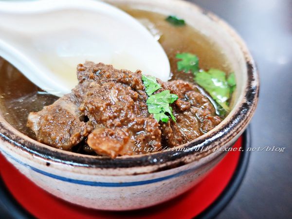 銘記台灣小吃:傳香半世紀!! 銘記台灣小吃 / 筒仔米糕 / 近後勁夜市 銘記台灣小吃:傳香半世紀!! 銘記台灣小吃 / 筒仔米糕 / 近後勁夜市