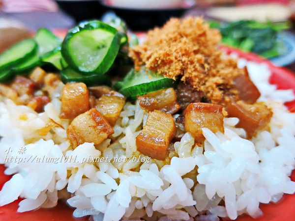 銘記台灣小吃:傳香半世紀!! 銘記台灣小吃 / 筒仔米糕 / 近後勁夜市 銘記台灣小吃:傳香半世紀!! 銘記台灣小吃 / 筒仔米糕 / 近後勁夜市