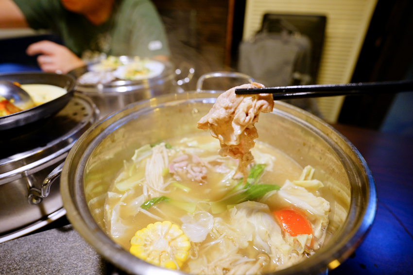 美食｜新北林口 蒸翻天海鮮蒸氣火鍋餐廳 林口美食推薦！澎湃海鮮痛風鍋每吃上癮~ - 奇奇一起玩樂趣