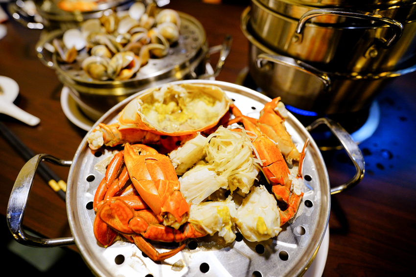 美食｜新北林口 蒸翻天海鮮蒸氣火鍋餐廳 林口美食推薦！澎湃海鮮痛風鍋每吃上癮~ - 奇奇一起玩樂趣