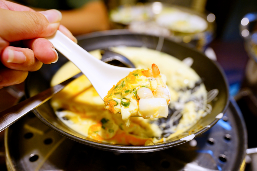 美食｜新北林口 蒸翻天海鮮蒸氣火鍋餐廳 林口美食推薦！澎湃海鮮痛風鍋每吃上癮~ - 奇奇一起玩樂趣