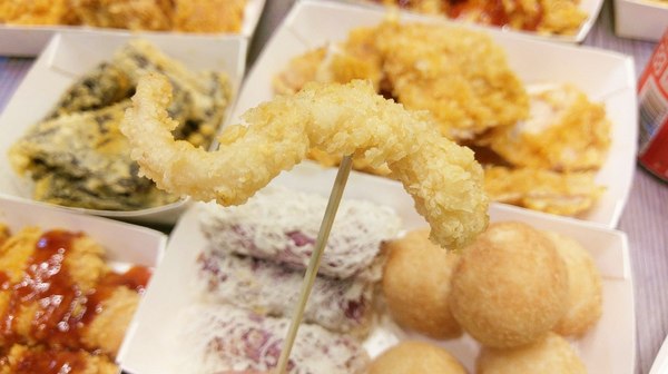 爆Q美式炸雞-員林浮圳店：爆Q美式炸雞(員林浮圳店)-最近炸雞店吵得火熱  默默耕植於中南部的爆Q  份量多是消夜的好朋友