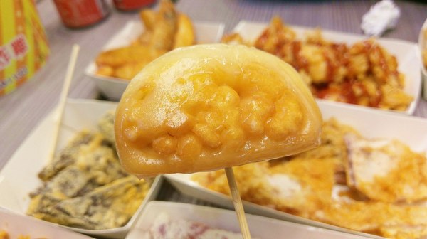 爆Q美式炸雞-員林浮圳店：爆Q美式炸雞(員林浮圳店)-最近炸雞店吵得火熱  默默耕植於中南部的爆Q  份量多是消夜的好朋友