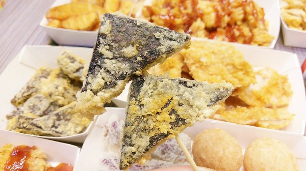 爆Q美式炸雞-員林浮圳店：爆Q美式炸雞(員林浮圳店)-最近炸雞店吵得火熱  默默耕植於中南部的爆Q  份量多是消夜的好朋友