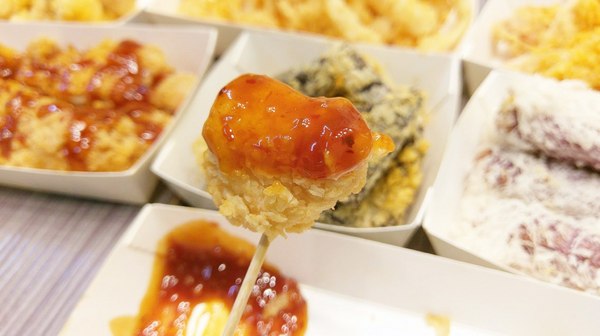 爆Q美式炸雞-員林浮圳店：爆Q美式炸雞(員林浮圳店)-最近炸雞店吵得火熱  默默耕植於中南部的爆Q  份量多是消夜的好朋友