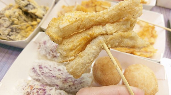 爆Q美式炸雞-員林浮圳店：爆Q美式炸雞(員林浮圳店)-最近炸雞店吵得火熱  默默耕植於中南部的爆Q  份量多是消夜的好朋友