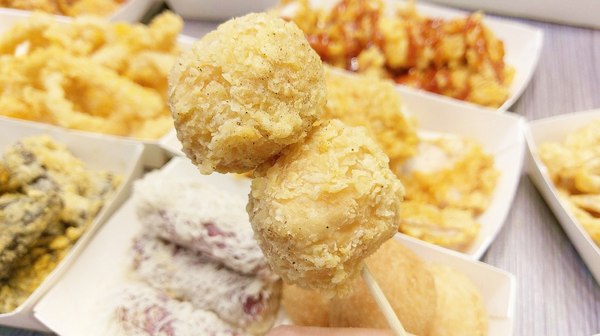 爆Q美式炸雞-員林浮圳店：爆Q美式炸雞(員林浮圳店)-最近炸雞店吵得火熱  默默耕植於中南部的爆Q  份量多是消夜的好朋友