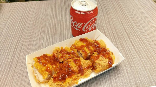 爆Q美式炸雞-員林浮圳店：爆Q美式炸雞(員林浮圳店)-最近炸雞店吵得火熱  默默耕植於中南部的爆Q  份量多是消夜的好朋友