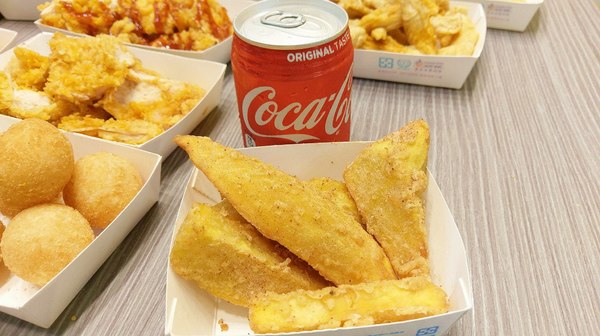 爆Q美式炸雞-員林浮圳店：爆Q美式炸雞(員林浮圳店)-最近炸雞店吵得火熱  默默耕植於中南部的爆Q  份量多是消夜的好朋友