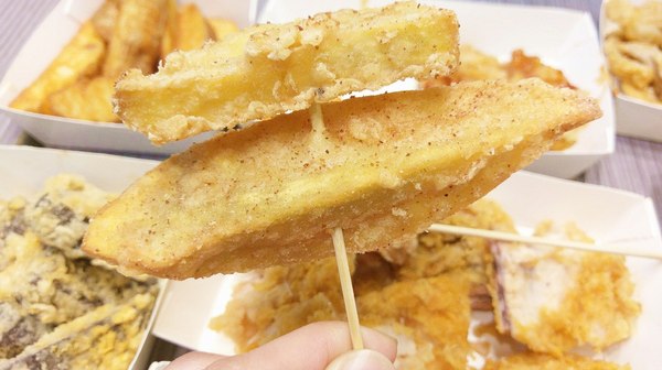 爆Q美式炸雞-員林浮圳店：爆Q美式炸雞(員林浮圳店)-最近炸雞店吵得火熱  默默耕植於中南部的爆Q  份量多是消夜的好朋友