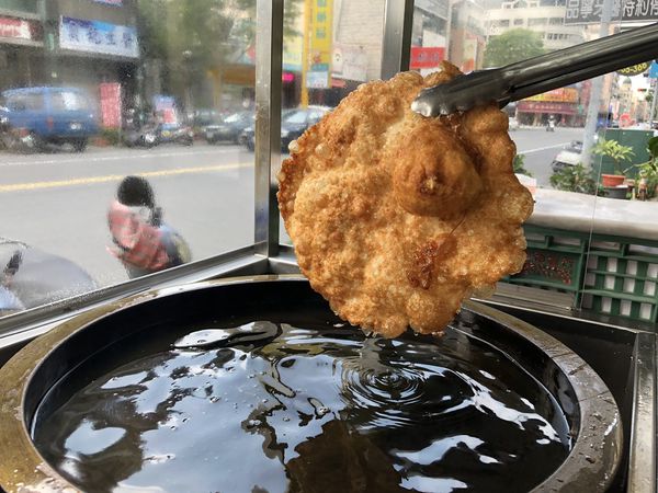炸到舔手手!《後山林記炸蛋蔥油餅(裕誠店/瑞豐夜市)》新開幕~花蓮必吃人氣小吃北高也吃的到