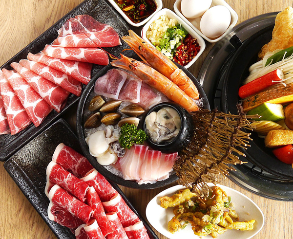 《石研室 石頭火鍋》用美食來"實驗"！這一鍋，讓你的嗅覺味覺都開了！