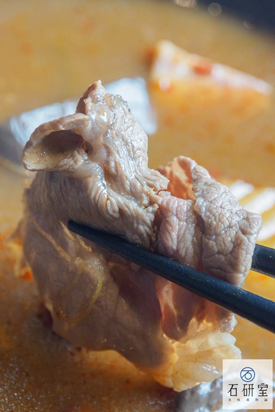 《石研室 石頭火鍋》用美食來"實驗"！這一鍋，讓你的嗅覺味覺都開了！