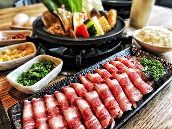 《石研室 石頭火鍋》用美食來"實驗"！這一鍋，讓你的嗅覺味覺都開了！