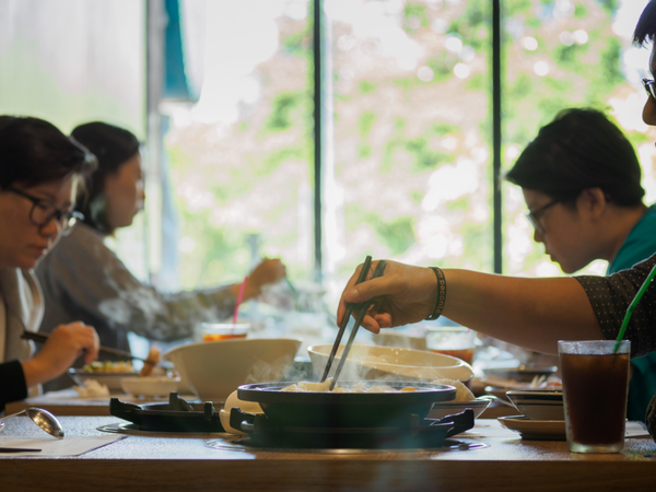 《石研室 石頭火鍋》用美食來"實驗"！這一鍋，讓你的嗅覺味覺都開了！