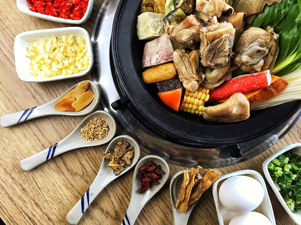《石研室 石頭火鍋》用美食來"實驗"！這一鍋，讓你的嗅覺味覺都開了！