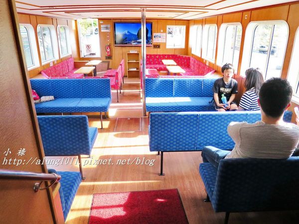 富士山河口湖遊船:古樸風格外觀 / 徜徉聖山名湖 / 河口湖遊覽船Ensoleille號