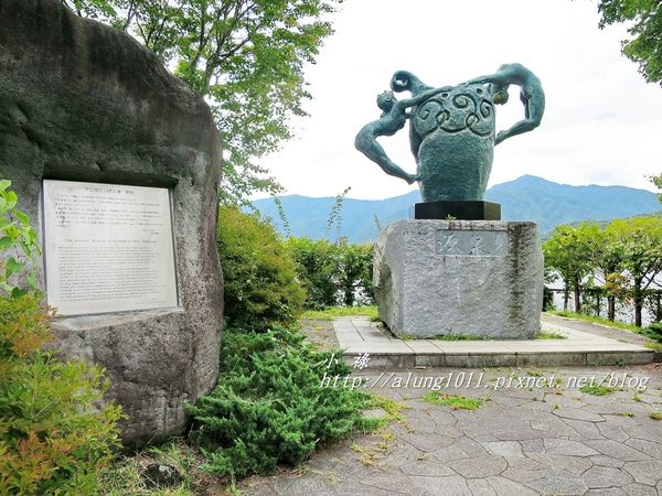 富士山河口湖遊船:古樸風格外觀 / 徜徉聖山名湖 / 河口湖遊覽船Ensoleille號