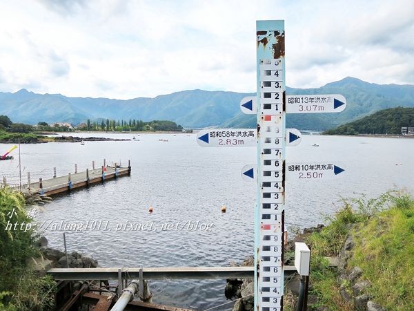 富士山河口湖遊船:古樸風格外觀 / 徜徉聖山名湖 / 河口湖遊覽船Ensoleille號