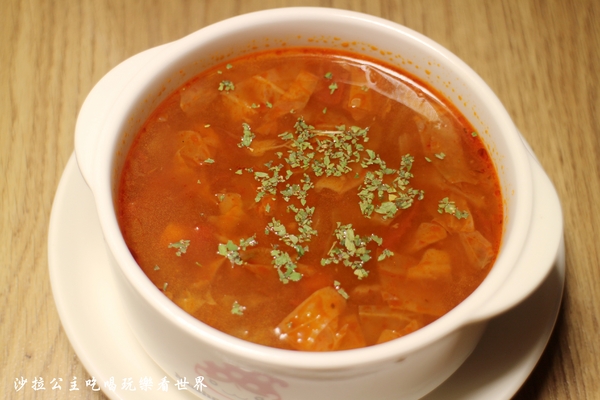 蘑菇森林：西門町義式餐廳『Mushroom Forest 蘑菇森林義大利麵坊』全新登場/近北門/台北車站