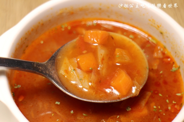 蘑菇森林：西門町義式餐廳『Mushroom Forest 蘑菇森林義大利麵坊』全新登場/近北門/台北車站