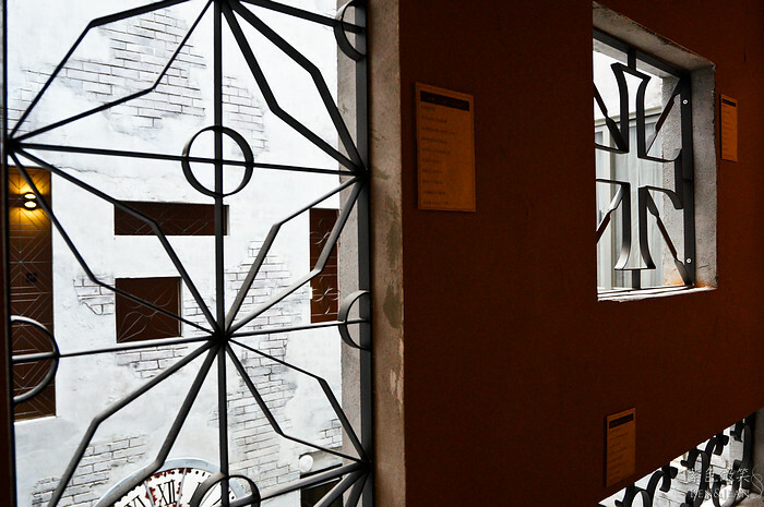 台中市中區莿桐花文創微旅》台中最美平價旅店，近宮原眼科、繼光電子街、台灣太陽餅博物館