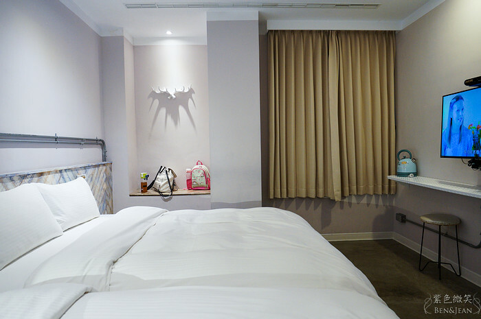 台中市中區莿桐花文創微旅》台中最美平價旅店，近宮原眼科、繼光電子街、台灣太陽餅博物館