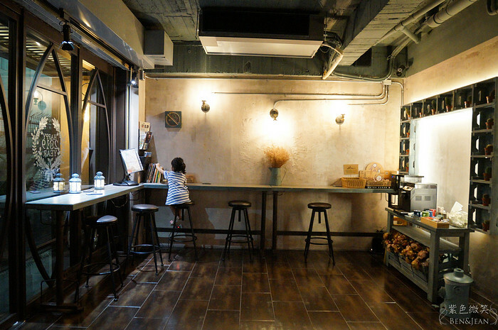 台中市中區莿桐花文創微旅》台中最美平價旅店，近宮原眼科、繼光電子街、台灣太陽餅博物館