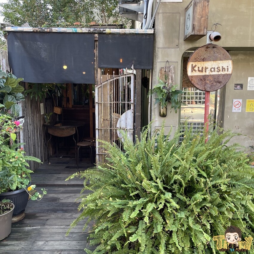 新竹超台的臭豆腐蛋餅臭香十足!必點超大包飯糰.古早味阿嬤鹹粥!