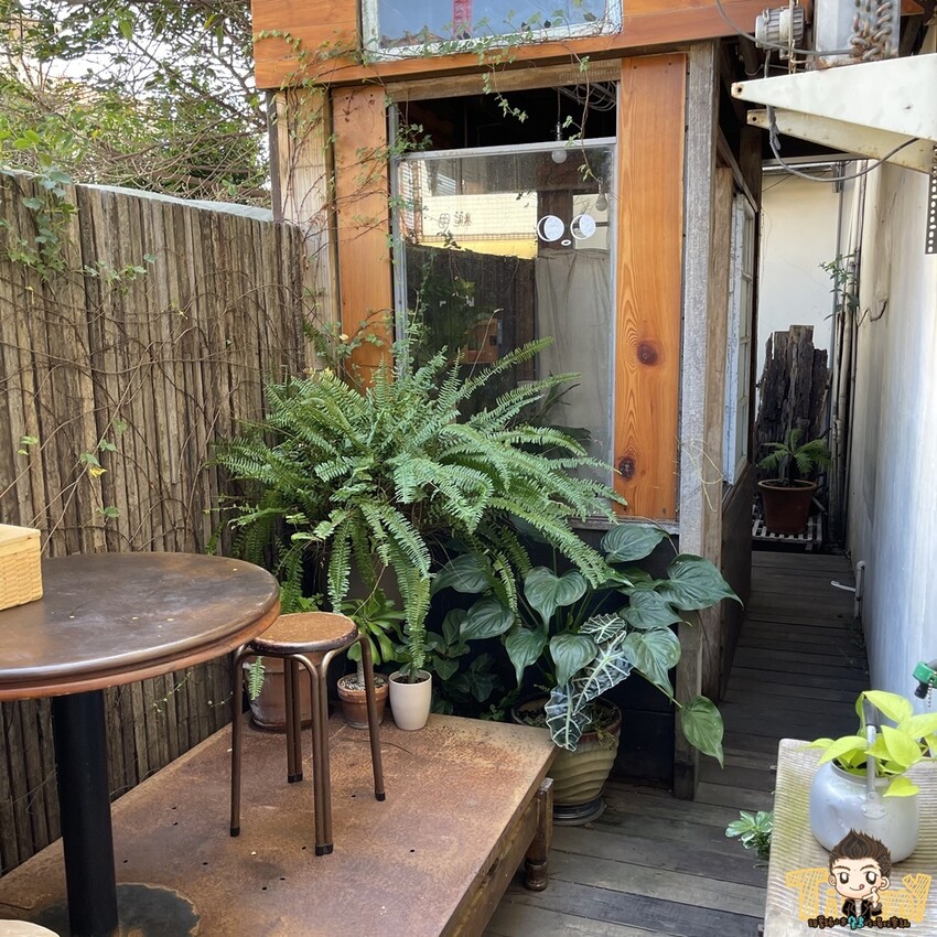 新竹超台的臭豆腐蛋餅臭香十足!必點超大包飯糰.古早味阿嬤鹹粥!