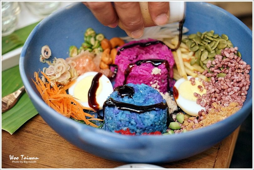 【台中美食】Woo Taiwan米平方店‧來自清邁的華麗宮廷風泰式料理、下午茶,好拍又好吃!