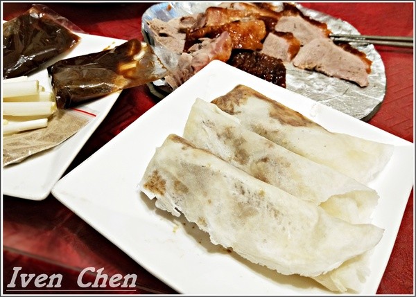 家之香脆皮烤鴨:《新北新莊烤鴨》外帶烤鴨經典三吃\鹹酥鴨的香酥令人吮指\幸福在外帶回家的小酌-『家之香脆皮烤鴨』