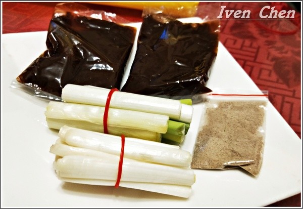 家之香脆皮烤鴨:《新北新莊烤鴨》外帶烤鴨經典三吃\鹹酥鴨的香酥令人吮指\幸福在外帶回家的小酌-『家之香脆皮烤鴨』