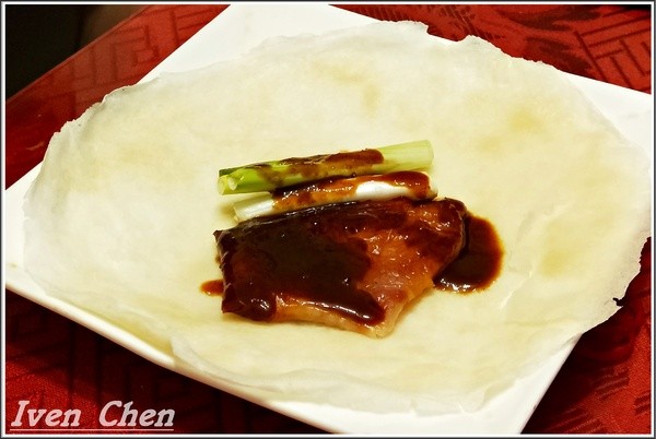 家之香脆皮烤鴨:《新北新莊烤鴨》外帶烤鴨經典三吃\鹹酥鴨的香酥令人吮指\幸福在外帶回家的小酌-『家之香脆皮烤鴨』