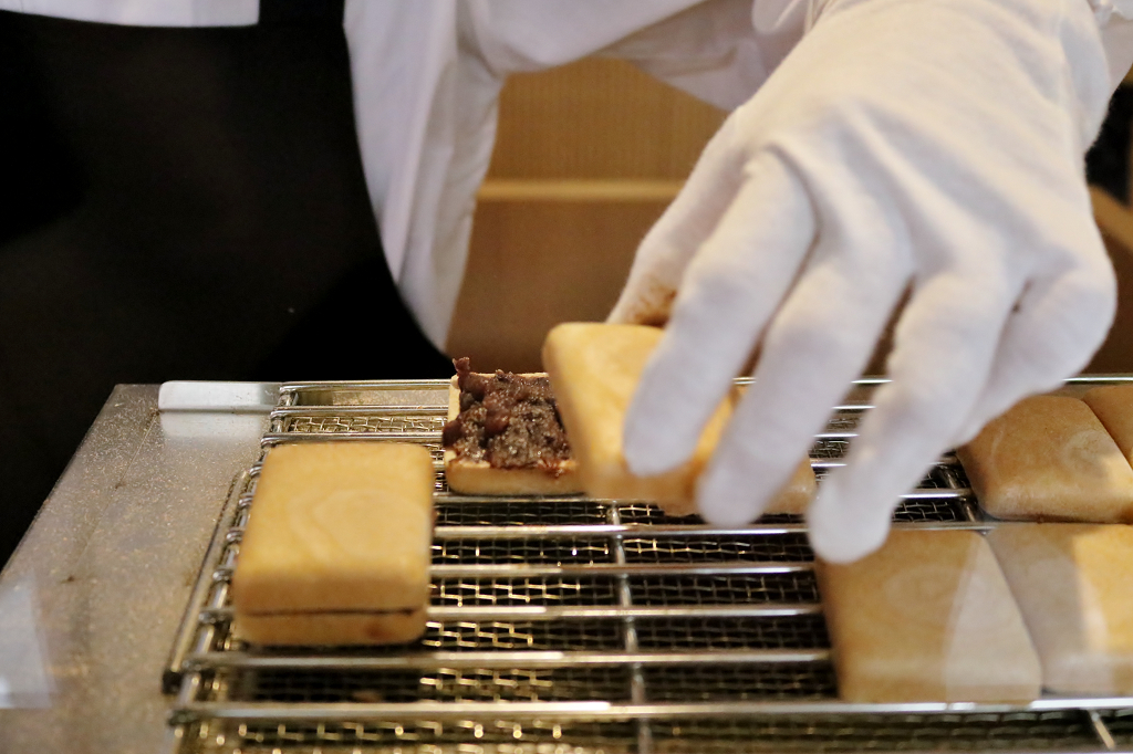 台北|滋養豆餡舖 季節限定草莓大福 迪化街六十年老字號日式和菓子 - 奇奇一起玩樂趣