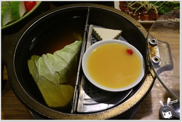 蒸鍋蒸煮健康鍋：[食記]►台南中西區◄一蒸一煮享受最極致的美味－蒸鍋 蒸+煮健康鍋二訪、推薦新上市的黑胡椒牛肉蒸套餐、打卡送補體蛋活動持續中哦～