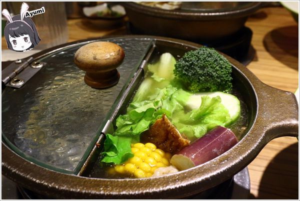 蒸鍋蒸煮健康鍋：[食記]►台南中西區◄一蒸一煮享受最極致的美味－蒸鍋 蒸+煮健康鍋、點蒸雞或蒸豬套餐者拍照打卡按讚即送全家的補體蛋一盒