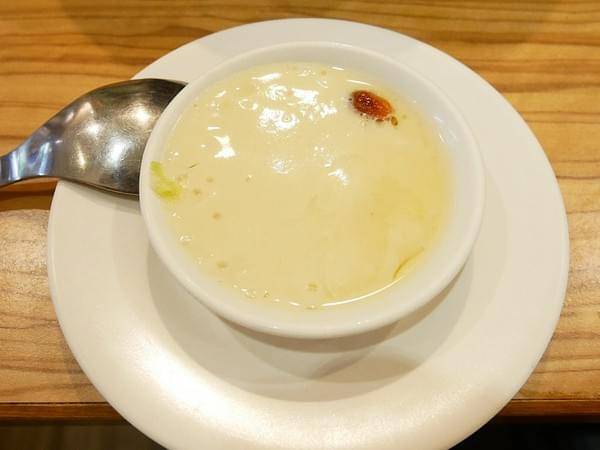 蒸鍋蒸煮健康鍋:蒸鍋(蒸煮健康鍋)-台南中南區火鍋 蒸煮雙料裡法同步進行 開一鍋就能享用到兩種風味 不沾醬也能美味品嚐