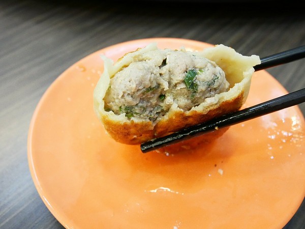 正海城北方美食館：正海城北方美食館-豐原北方麵食  手工現做料理看得見  小點心表現出色  酸菜白肉湯超厲害  (愛評體驗券)