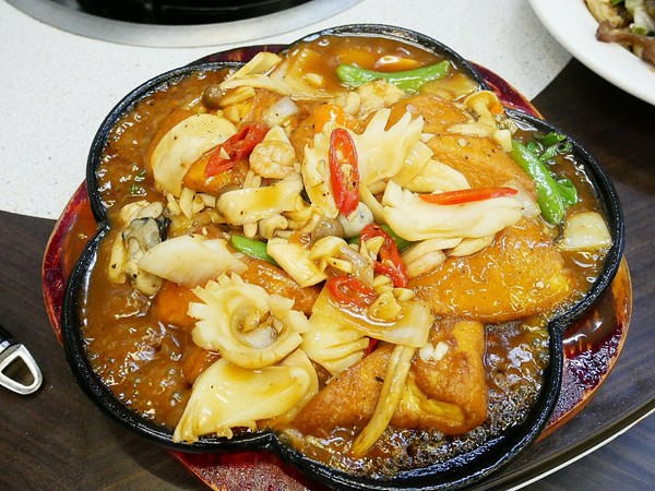 正海城北方美食館：正海城北方美食館-豐原北方麵食  手工現做料理看得見  小點心表現出色  酸菜白肉湯超厲害  (愛評體驗券)