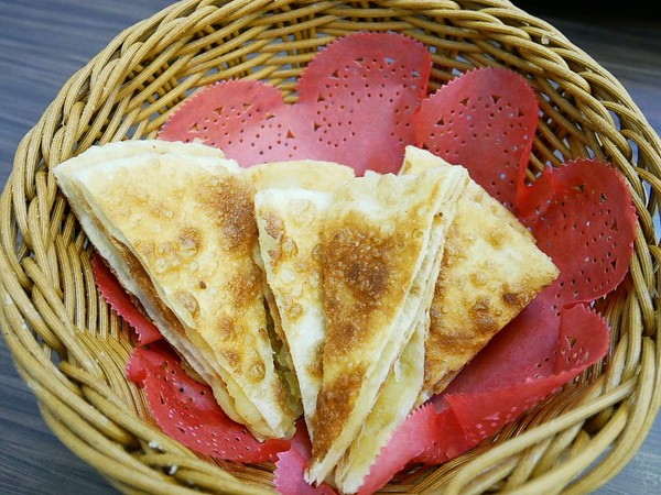 正海城北方美食館：正海城北方美食館-豐原北方麵食  手工現做料理看得見  小點心表現出色  酸菜白肉湯超厲害  (愛評體驗券)