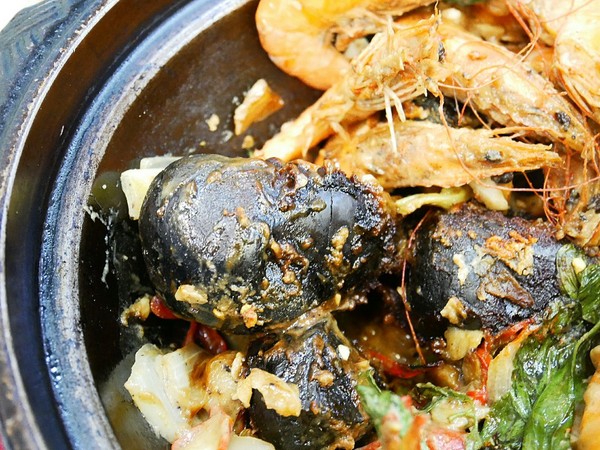 正海城北方美食館：正海城北方美食館-豐原北方麵食  手工現做料理看得見  小點心表現出色  酸菜白肉湯超厲害  (愛評體驗券)