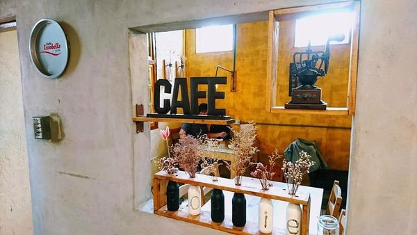 38673712_1997671780264501_1919403554389360640_n