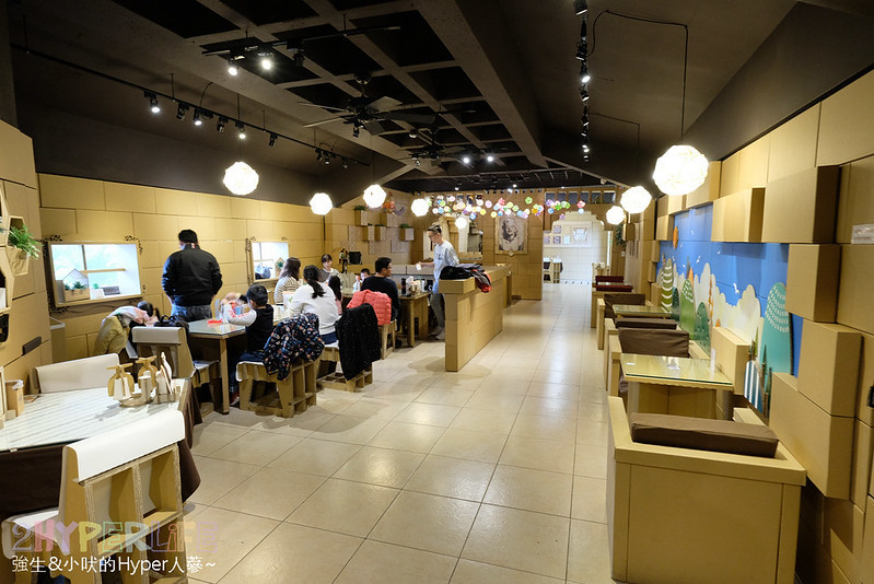 南投景點,南投親子景點,好玩,小火車,清境景點,清境美食,清境親子景點,紙箱王清境,紙箱王清境店,紙箱王菜單,紙箱王評價,紙箱王門票,親子景點,門票 @強生與小吠的Hyper人蔘~