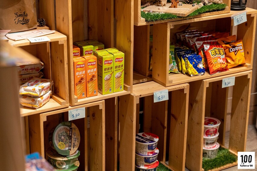 【百味旅形色】漂鳥青年旅館|台中住宿推薦!絕美交誼廳隱身青旅,乾淨簡約有質感! | 別墅裡的 100 種味道